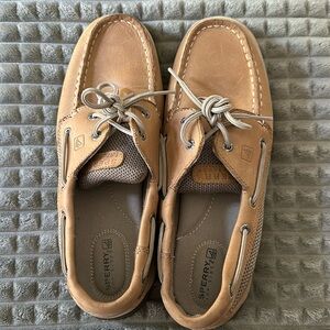 Women’s tan Sperry. Size 9